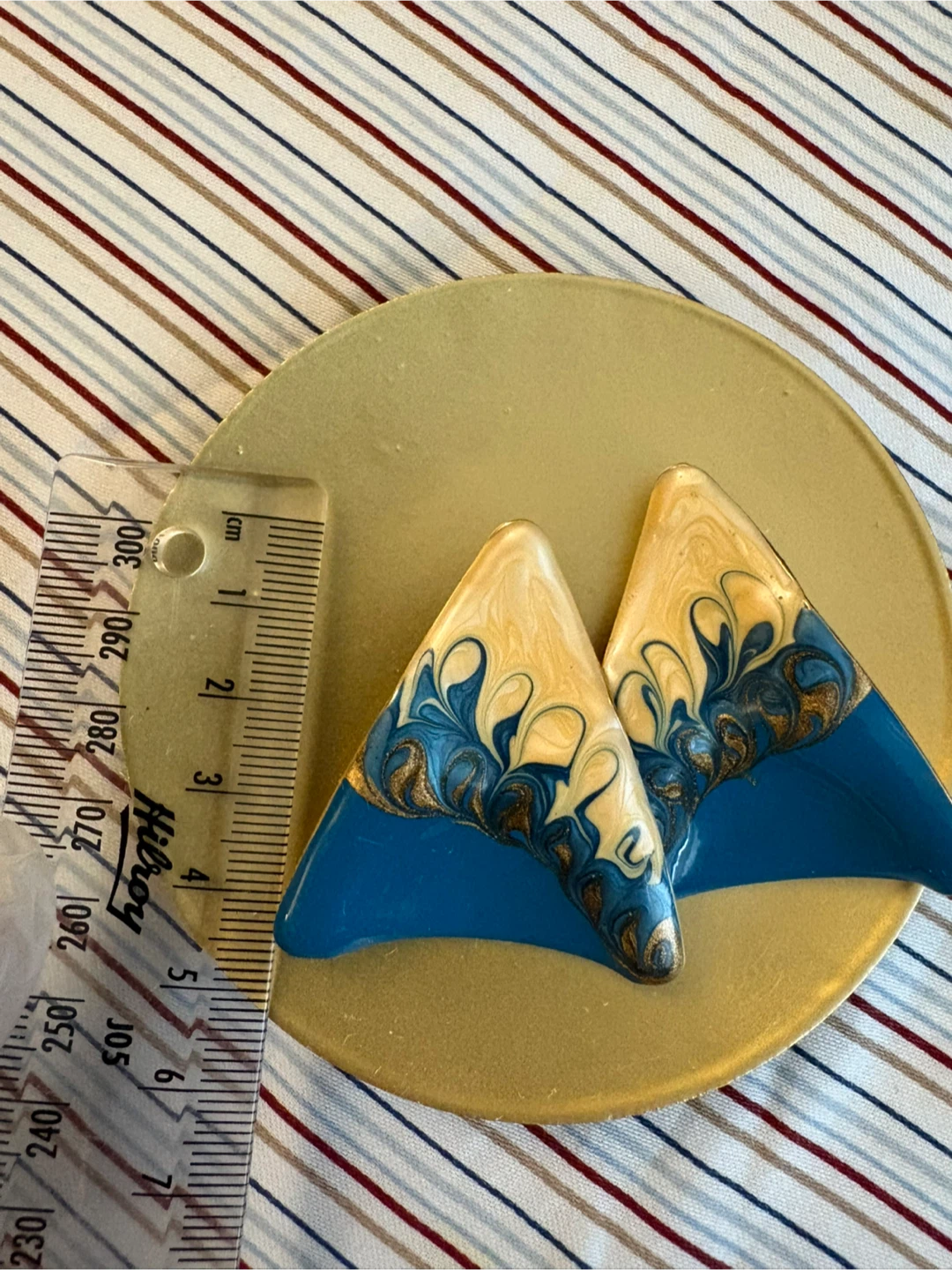 Vintage Two Blue and Gold Swirl Resin Triangle earrings. - photo 2
