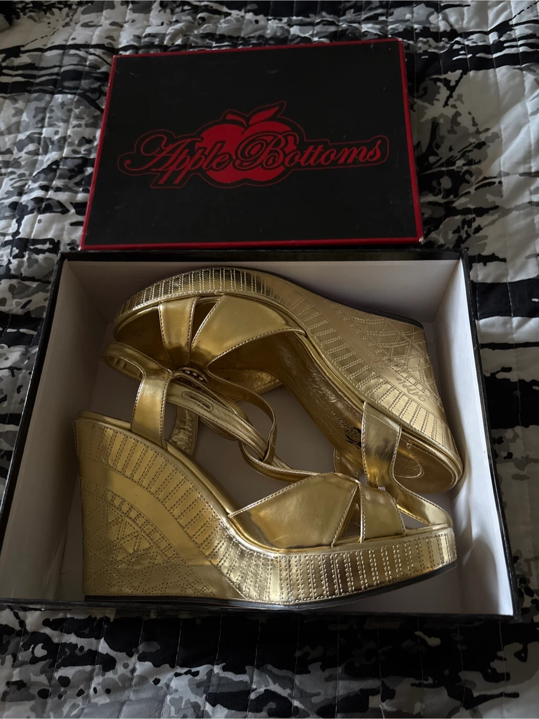 Apple Bottoms Women's Gold Wedge Sandals