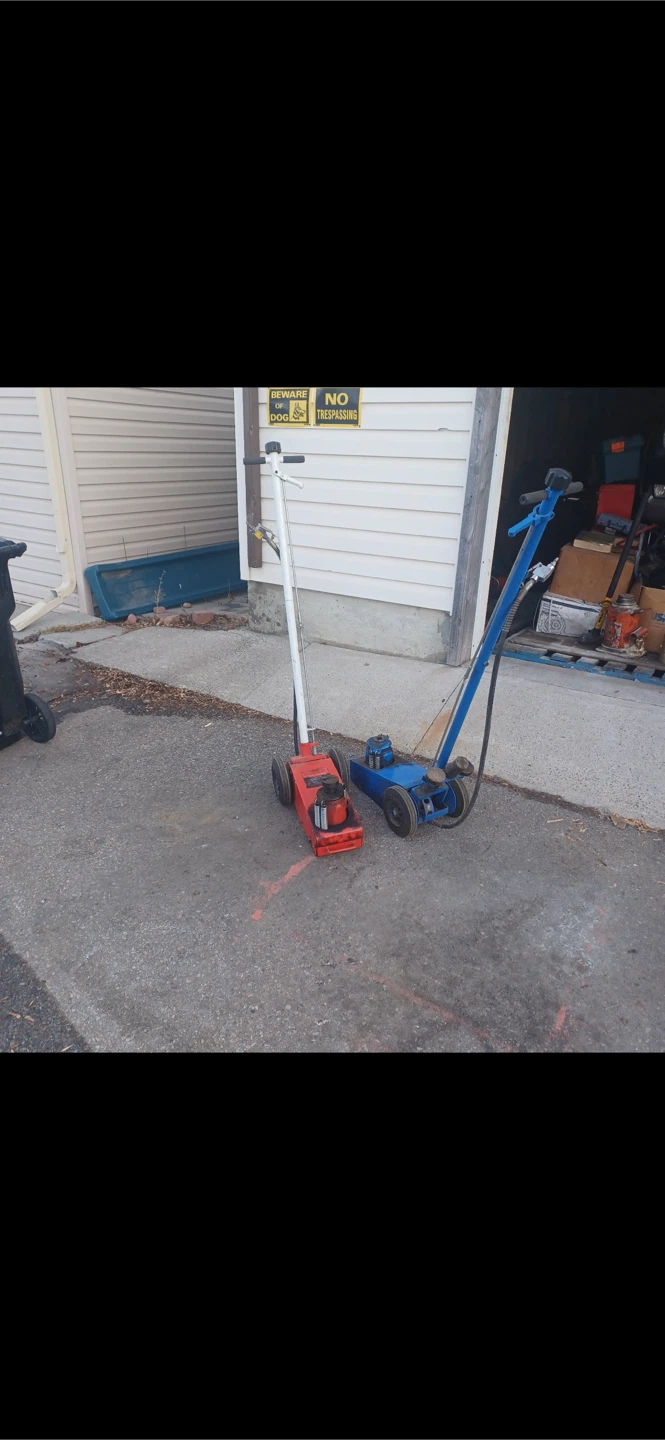 ProAir II 4.0 Gallon Air Compressor cords and jacks - photo 3