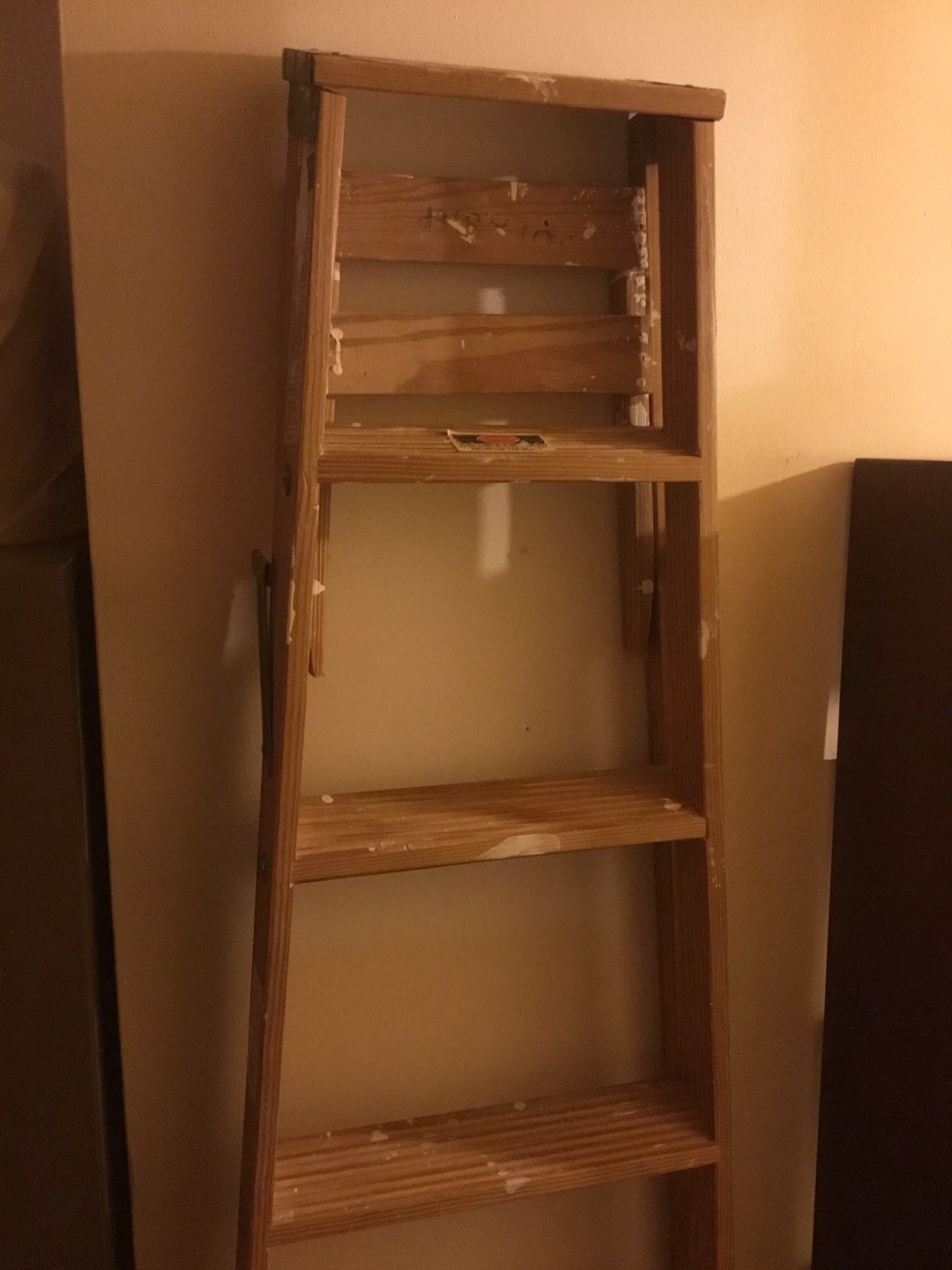 6 ft wood ladder