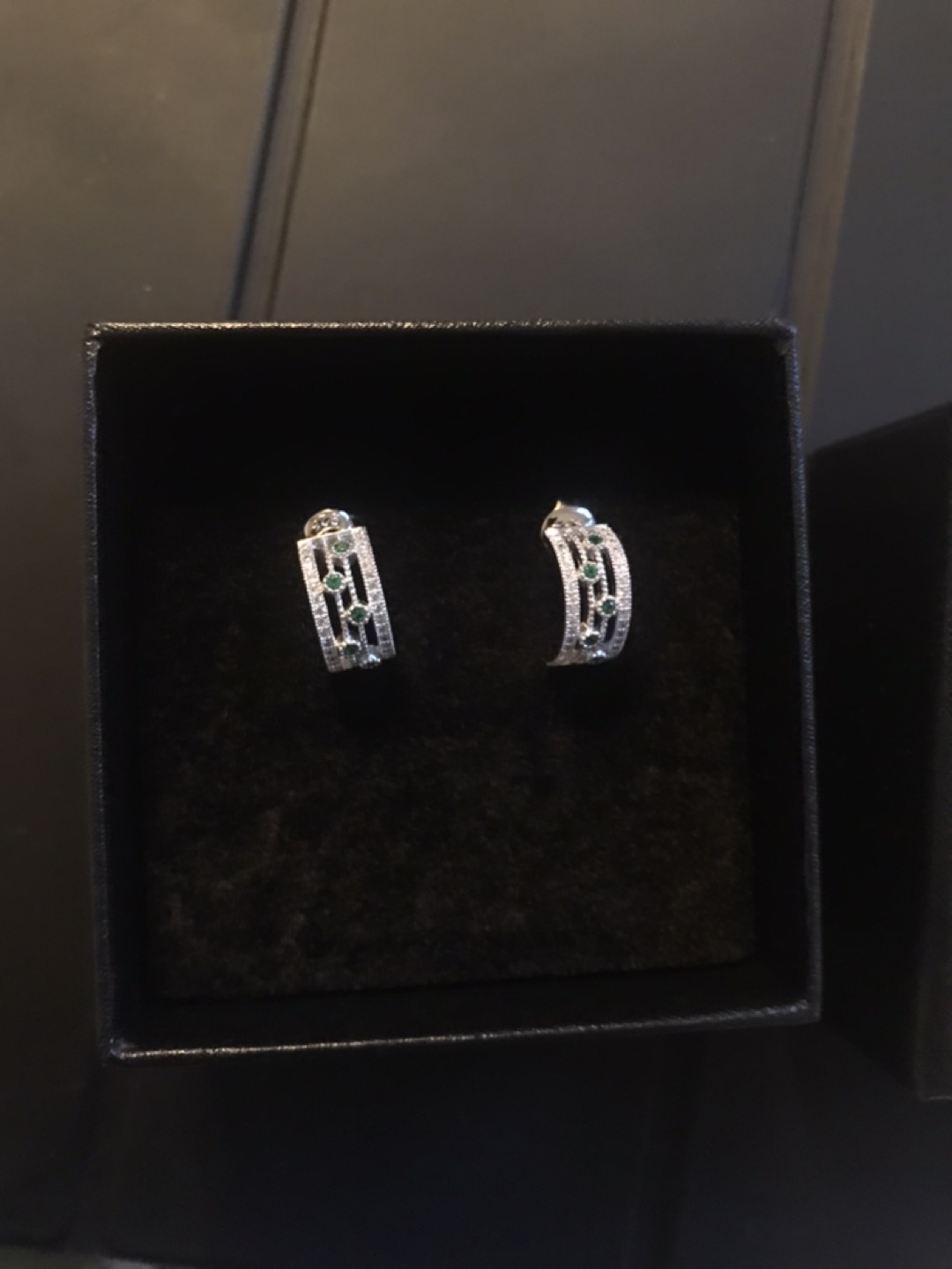 RJ Jewelry Silver Earrings with Green Stones