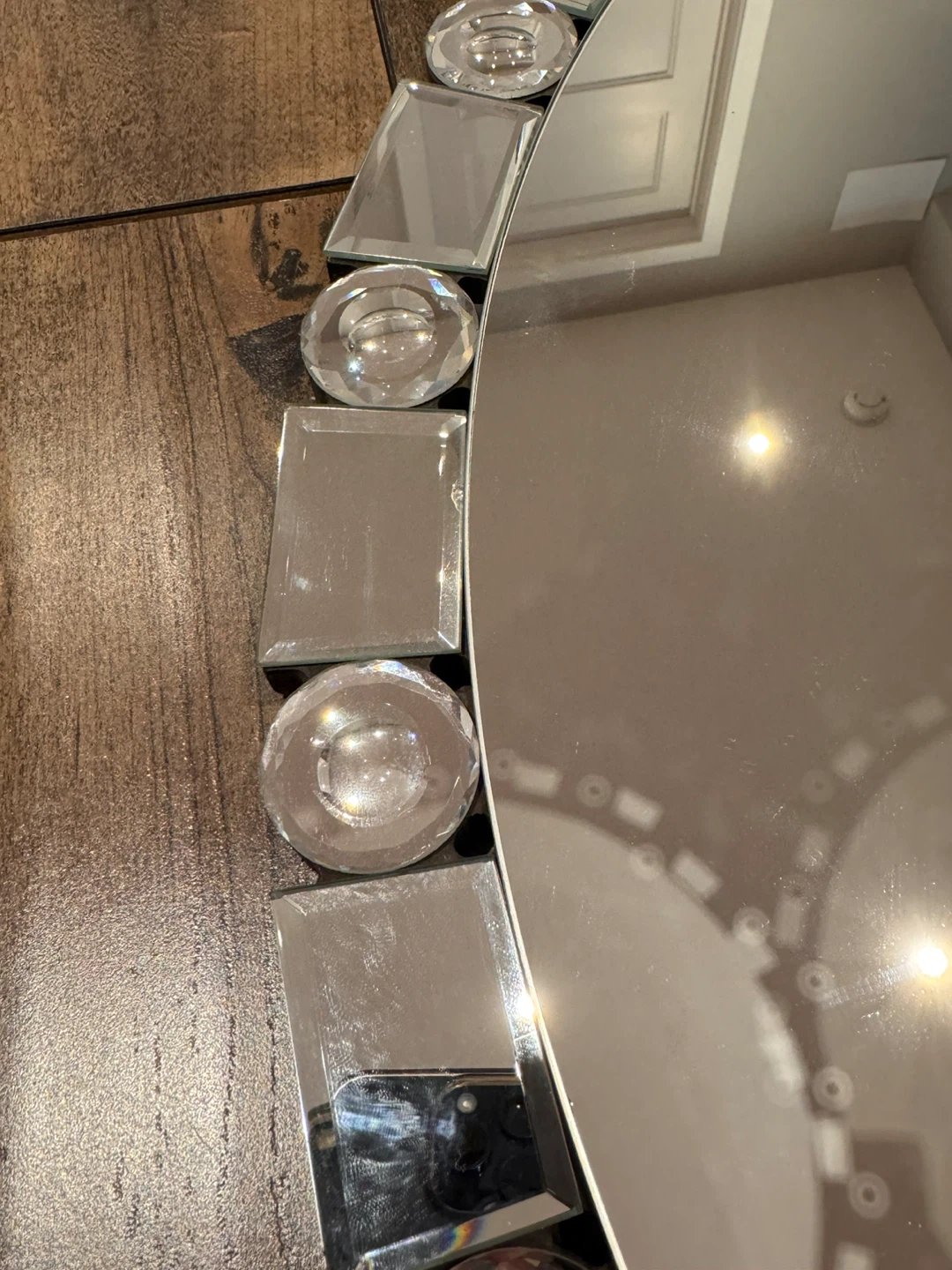 Decorative Round Wall Mirror – Excellent Condition - photo 4