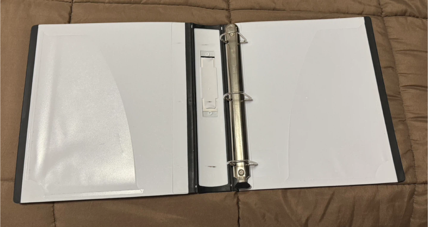 1.5 inch Staples Binders - photo 4