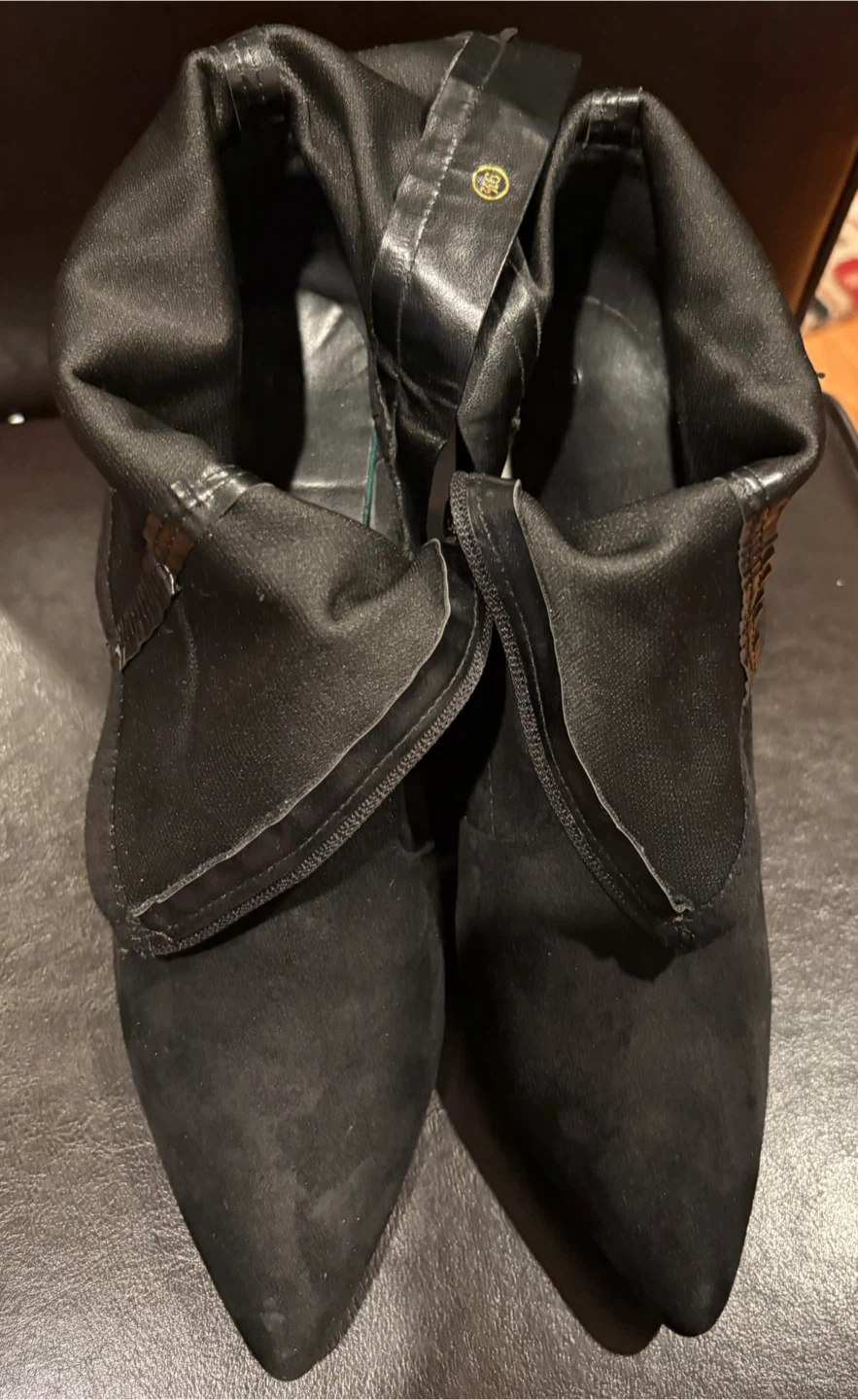 Black Suede Ankle Boots - photo 5