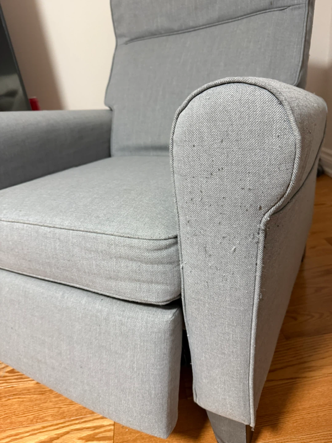 Grey recliner chair - photo 4