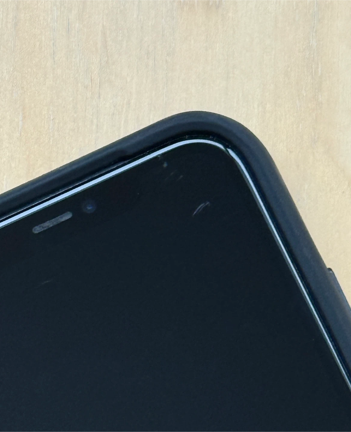 iPhone 11 - 64 GB with Otterbox case - photo 3