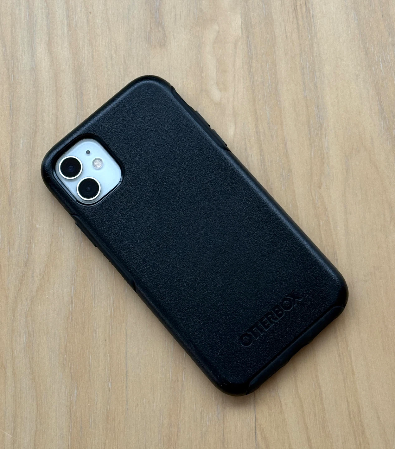 iPhone 11 - 64 GB with Otterbox case
