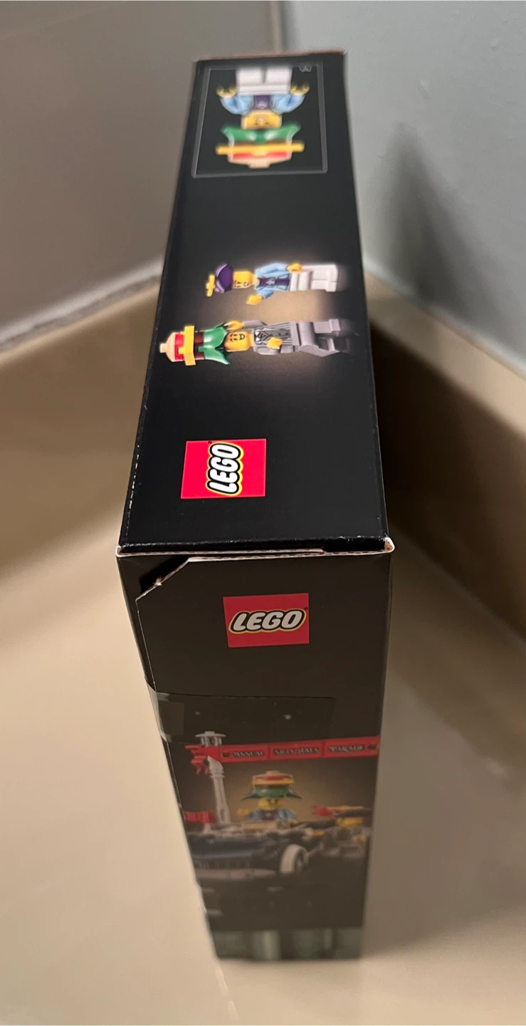 LEGO Icons 40913 Vintage Parade Car - photo 3