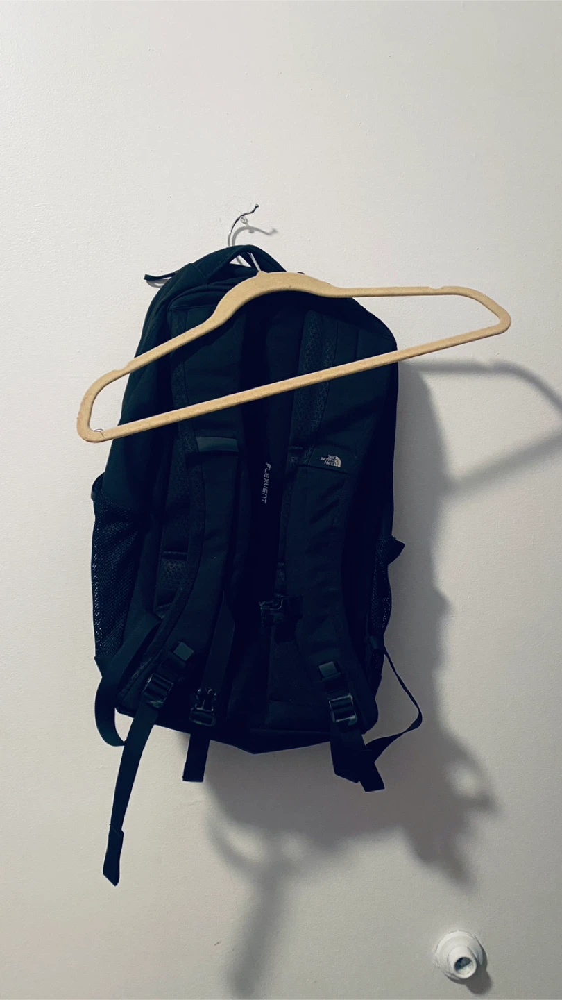 Authentic Northface jester backpack - photo 2