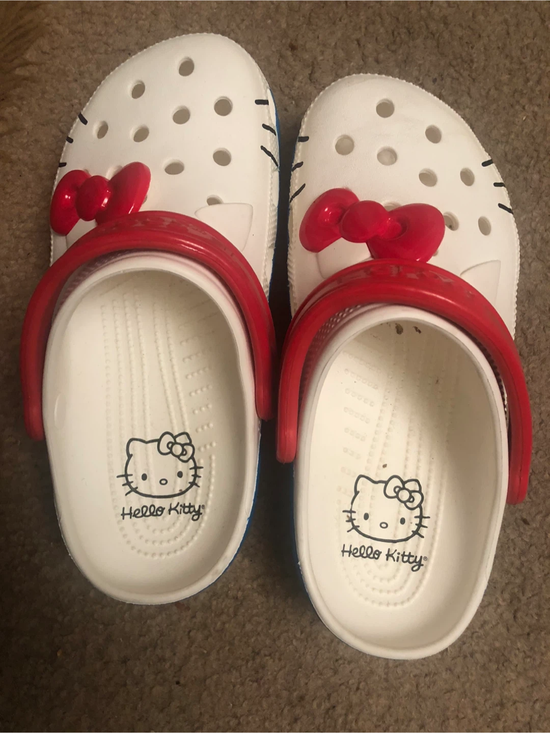 7 size Hello Kitty White Crocs with Red Bows - Kids Size