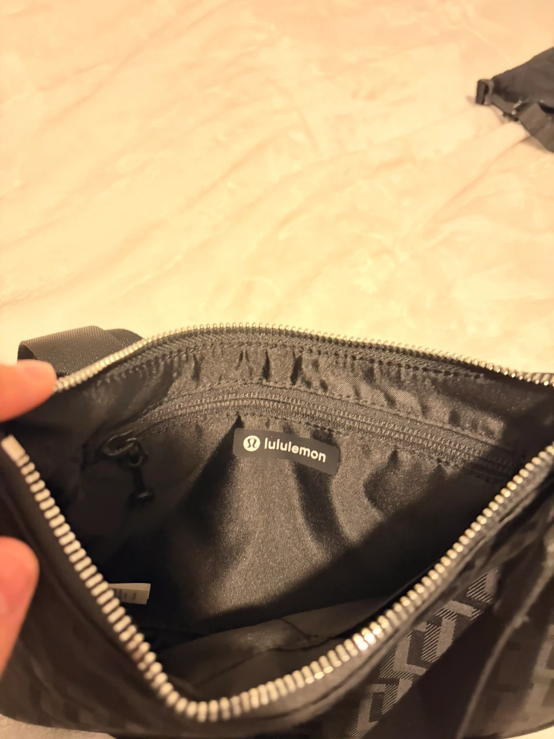 Lululemon Everywhere Belt Bag Small Shoulder Bag Black - photo 3