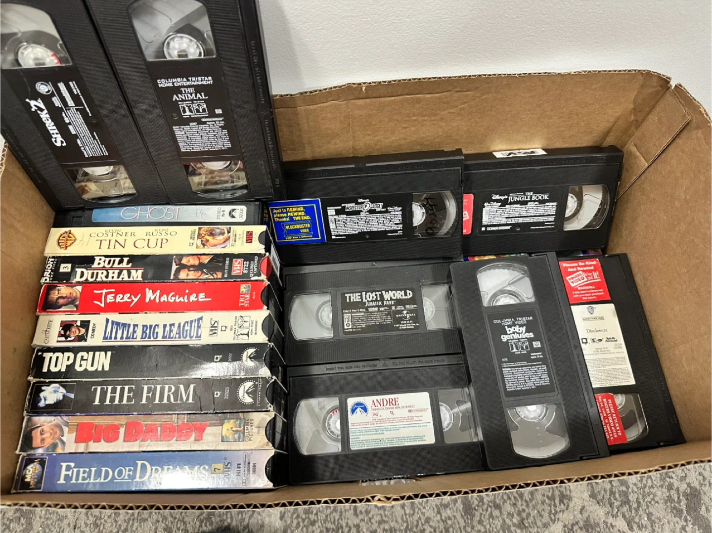 Assorted Disney and other VHS Movies Collection - photo 2