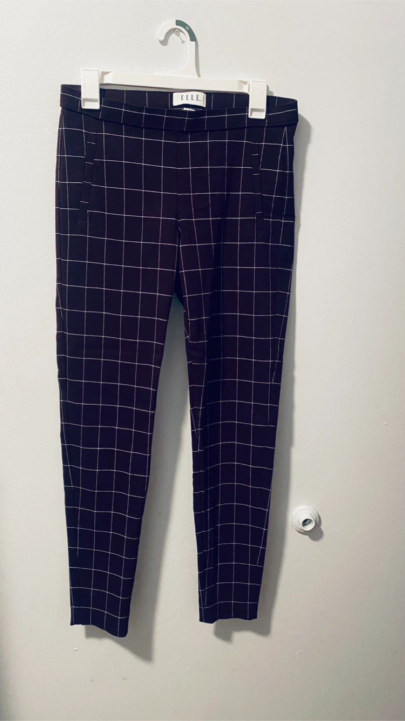 Burgandy size s ladies pants - photo 2