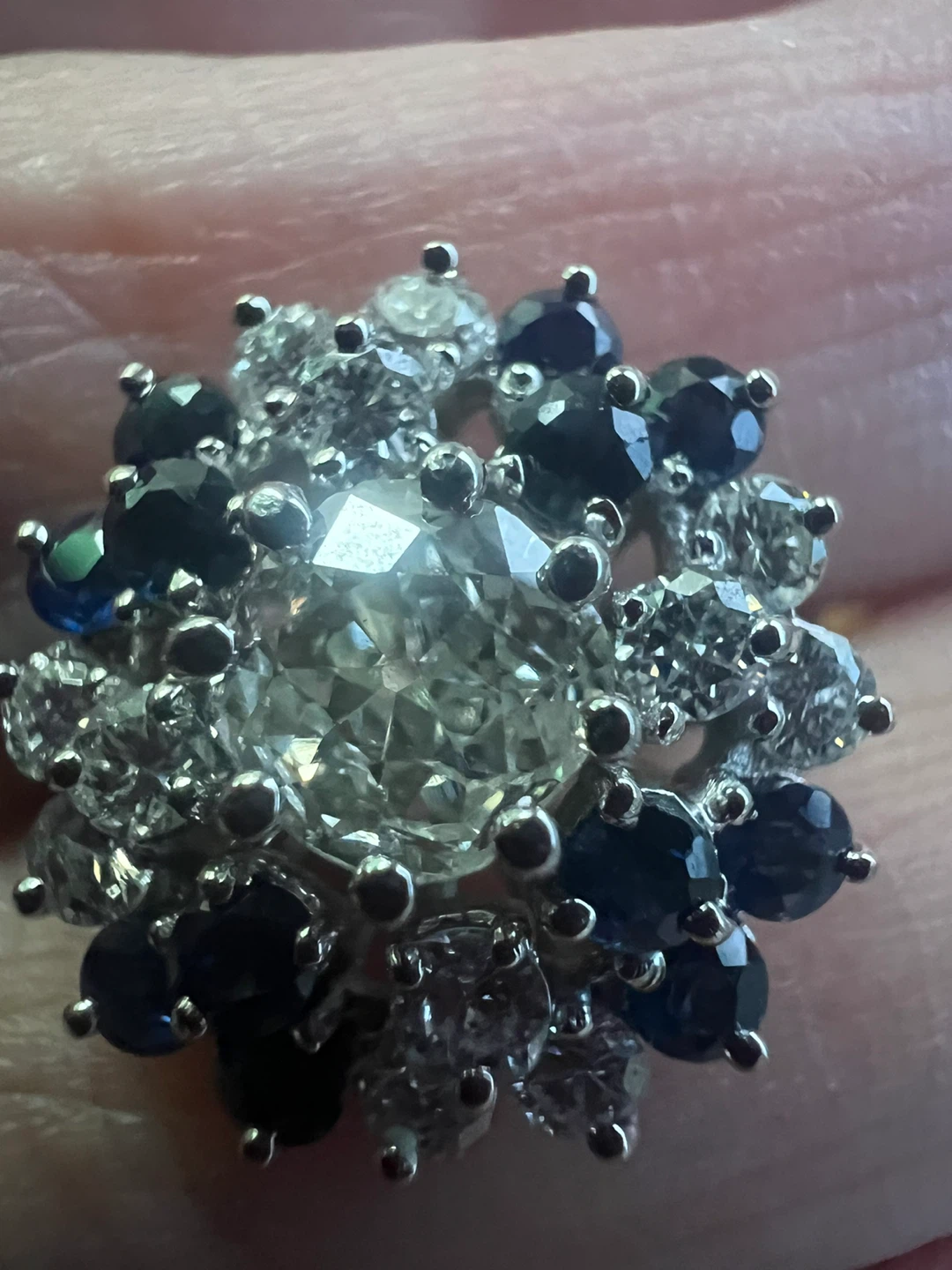 18 k Diamond and Sapphire Ring w/appraisal - photo 4