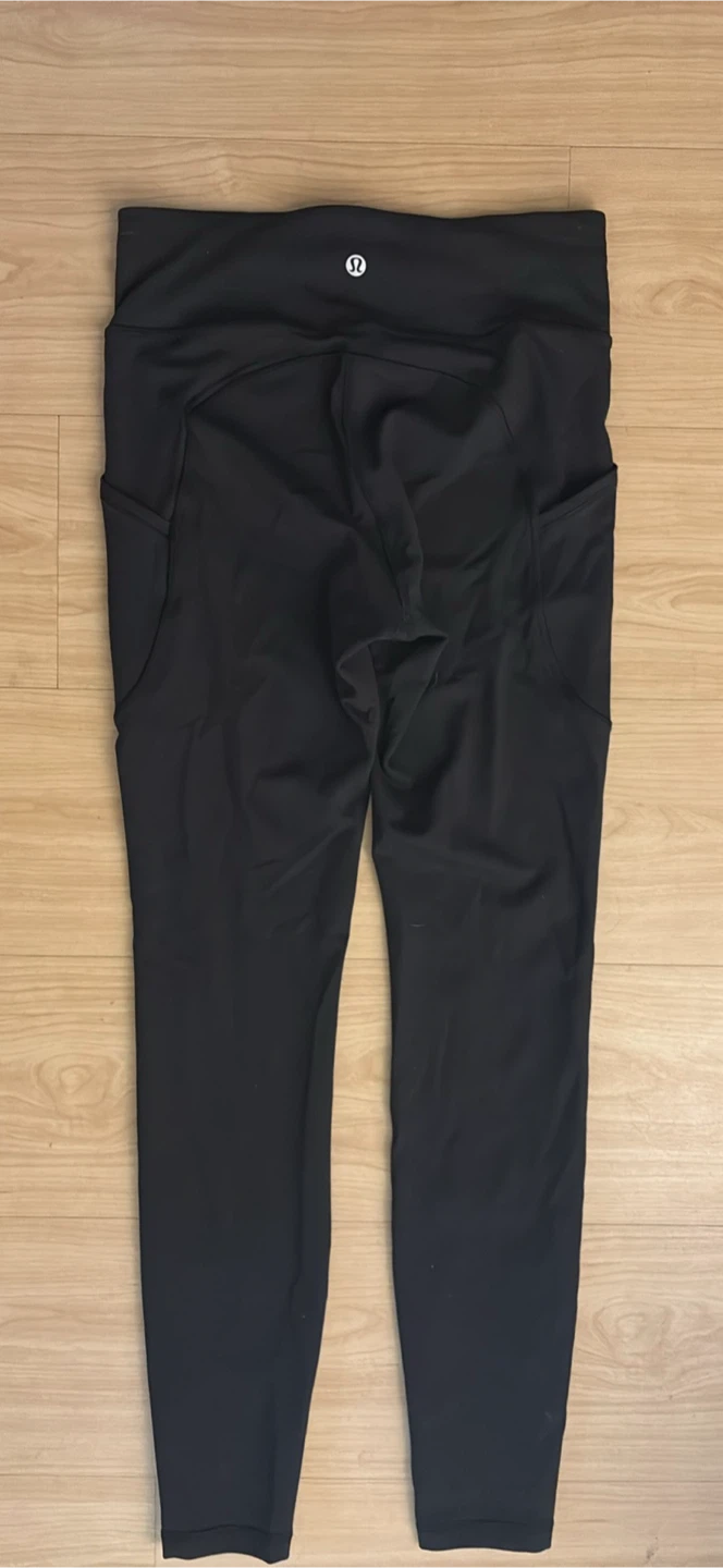 Lululemon Black Leggings Size 6 BRAND NEW NEVER WORN, 0 piling