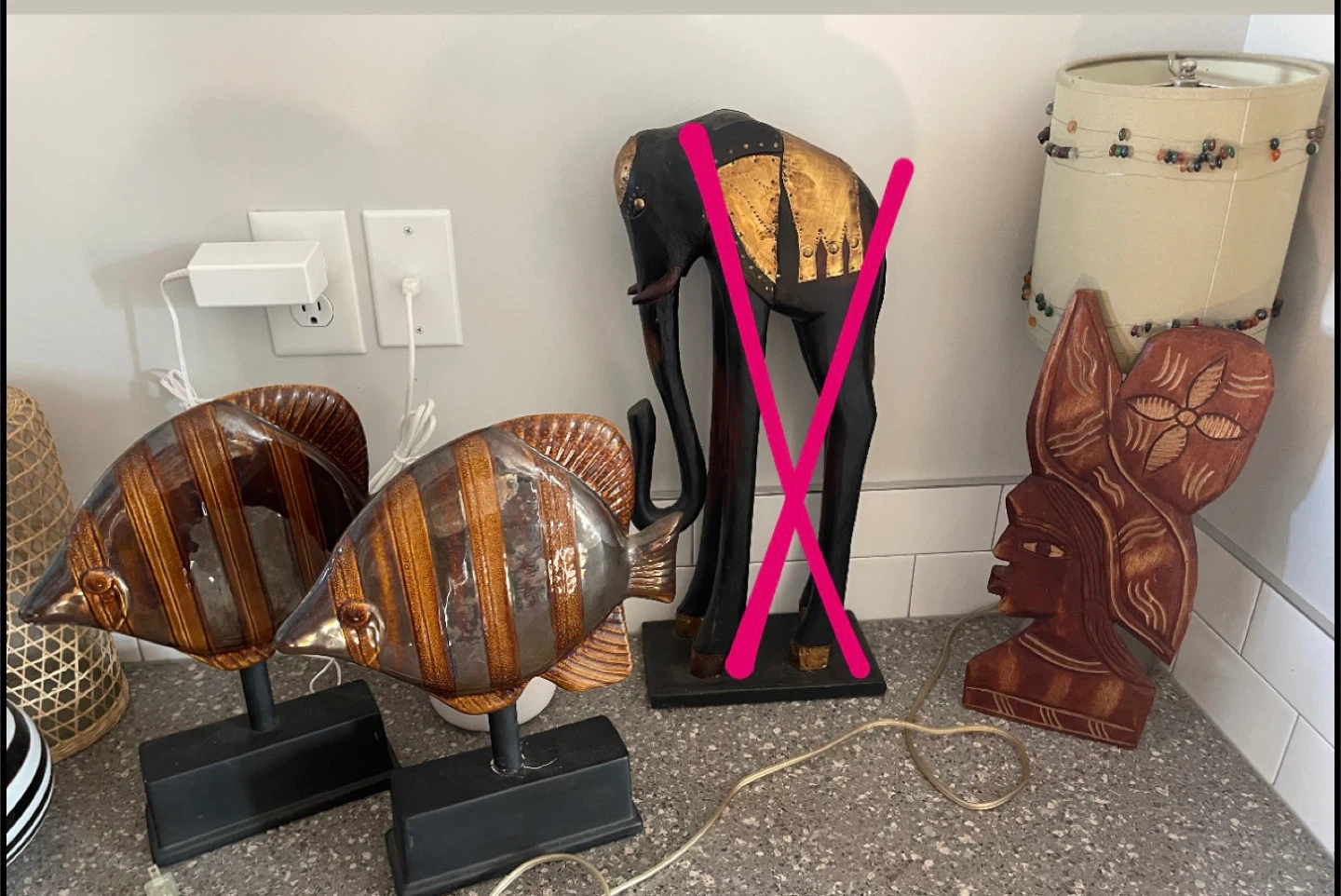 Wooden masks and decorative items - photo 2
