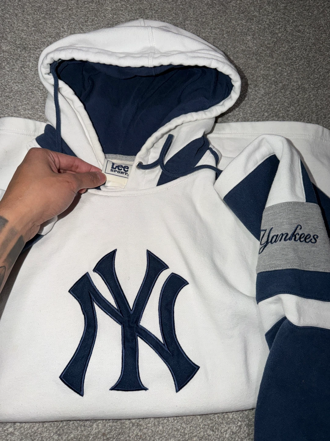 New York Yankees Hoodie by Lee Sport - photo 2