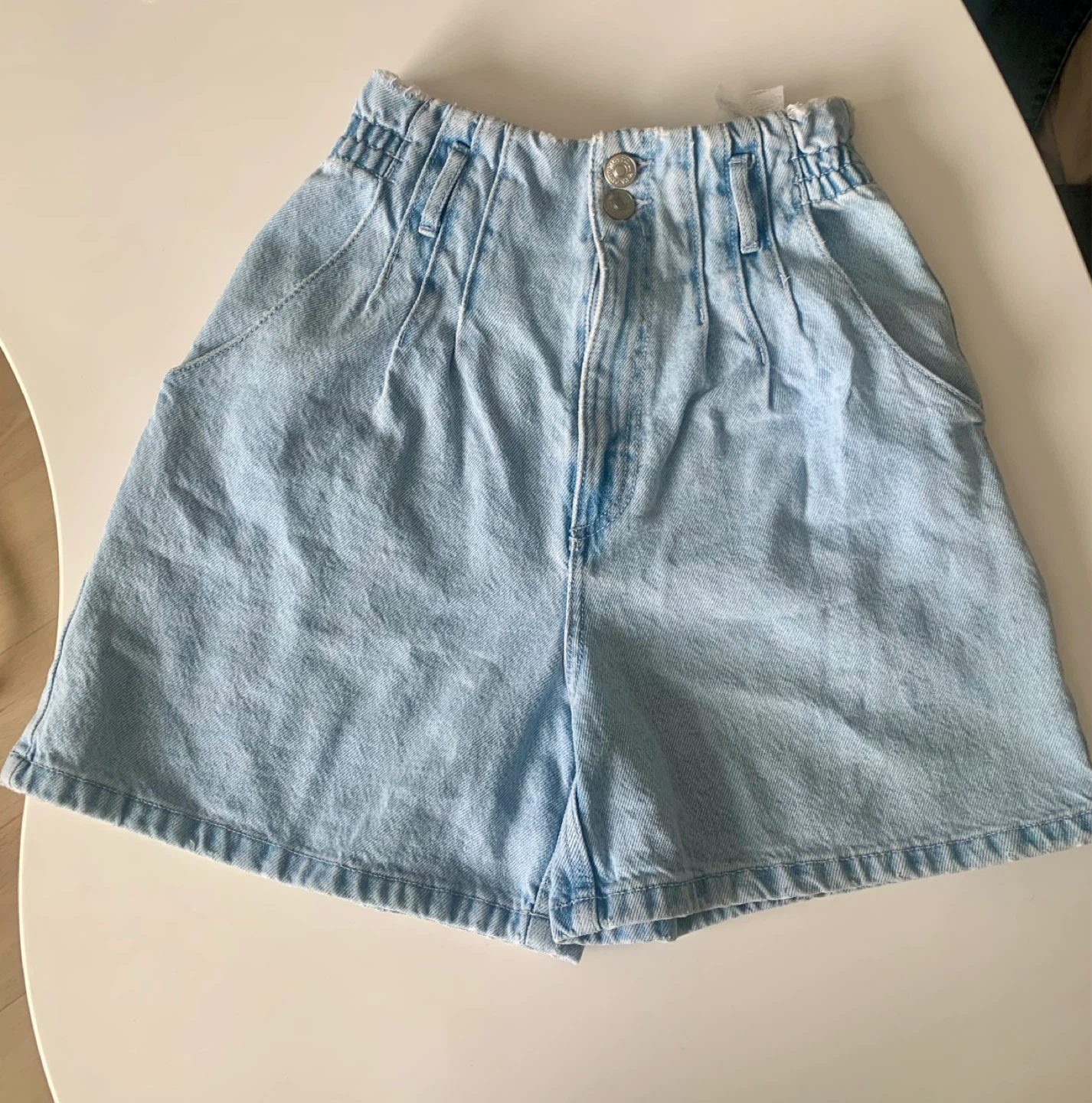 ZARA XS High-Waisted Denim Bermuda Shorts (Light Wash) - photo 2