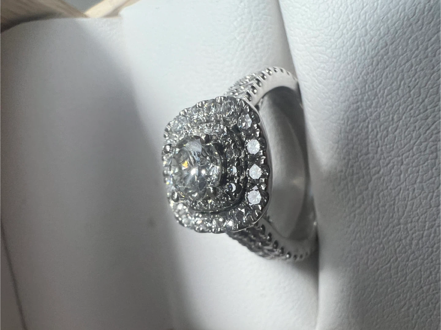 14 k Vera Wang ring w/appraisal - photo 2