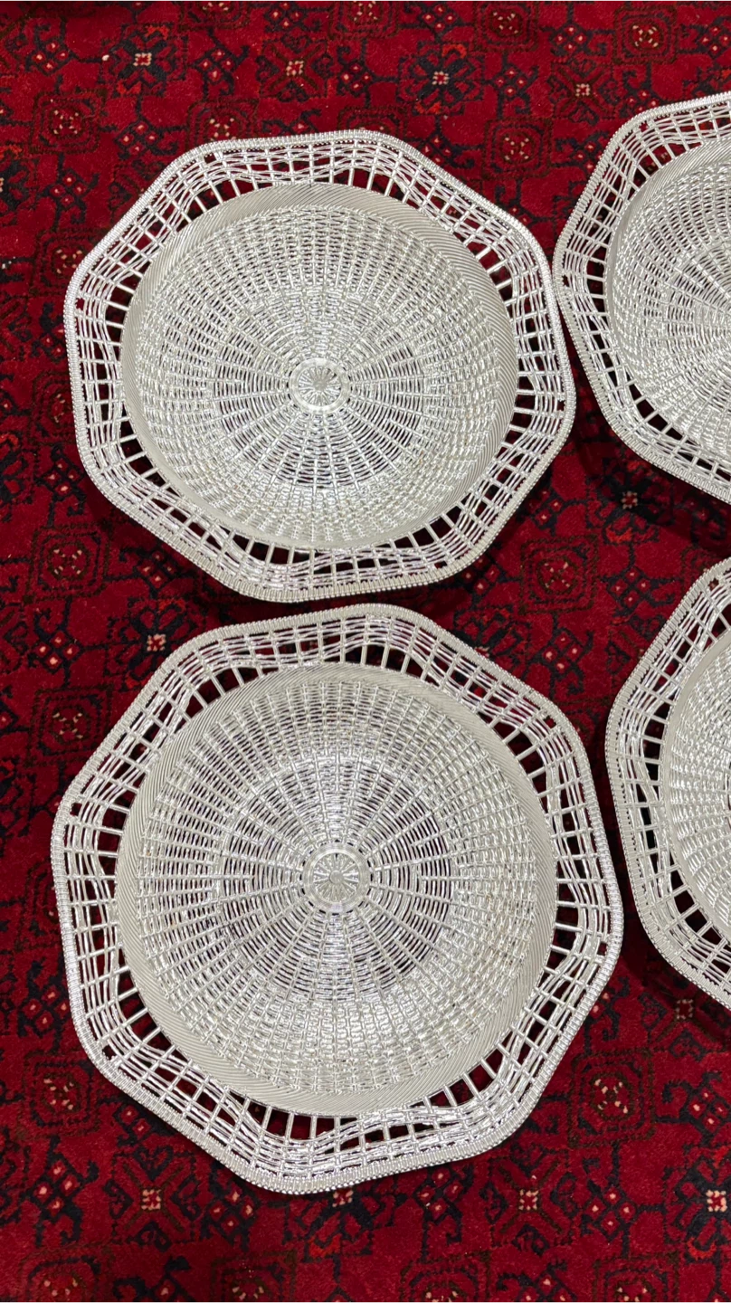 Set of 4 Silver Tone Woven Trays - photo 4