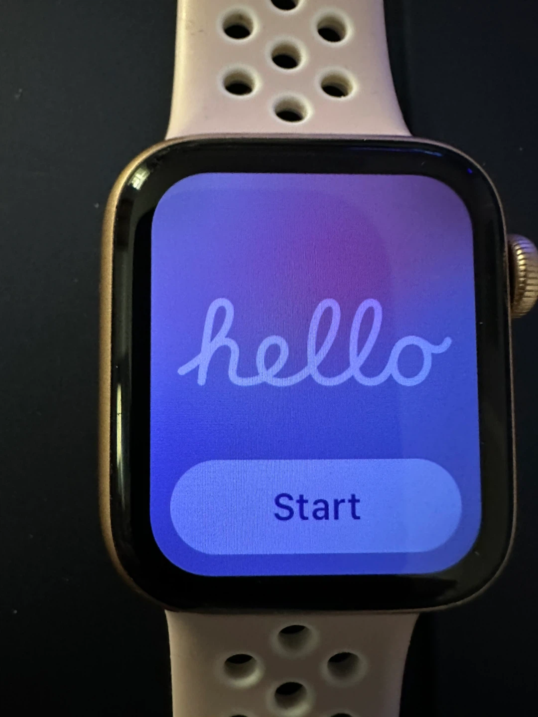 Apple Watch SE 40mm Rose Gold Aluminum Case with Pink Sport Band