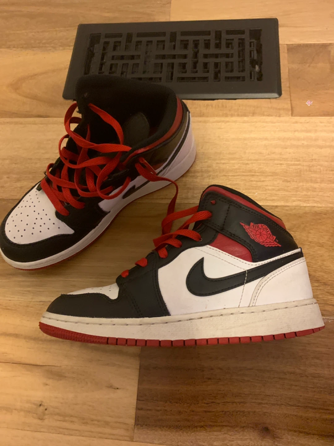 Air Jordan 1 Mid (Youth)