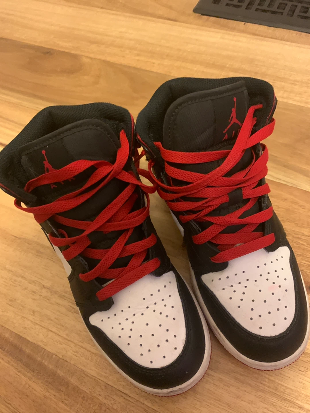 Air Jordan 1 Mid (Youth) - photo 2