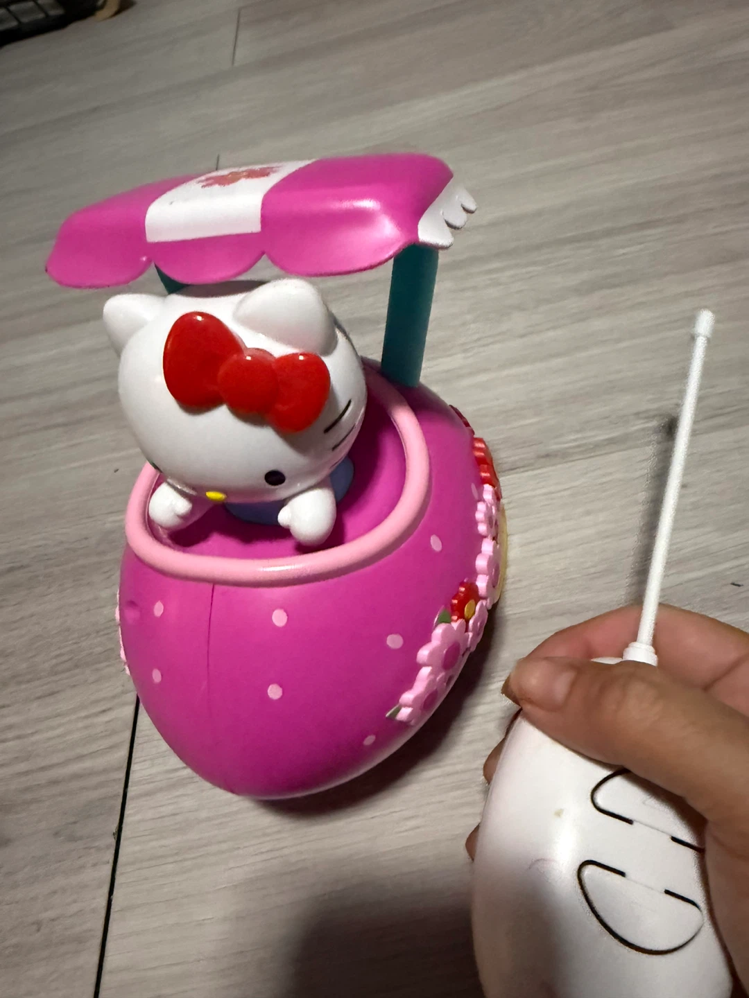 Hello Kitty Remote Control Toy Car - photo 3