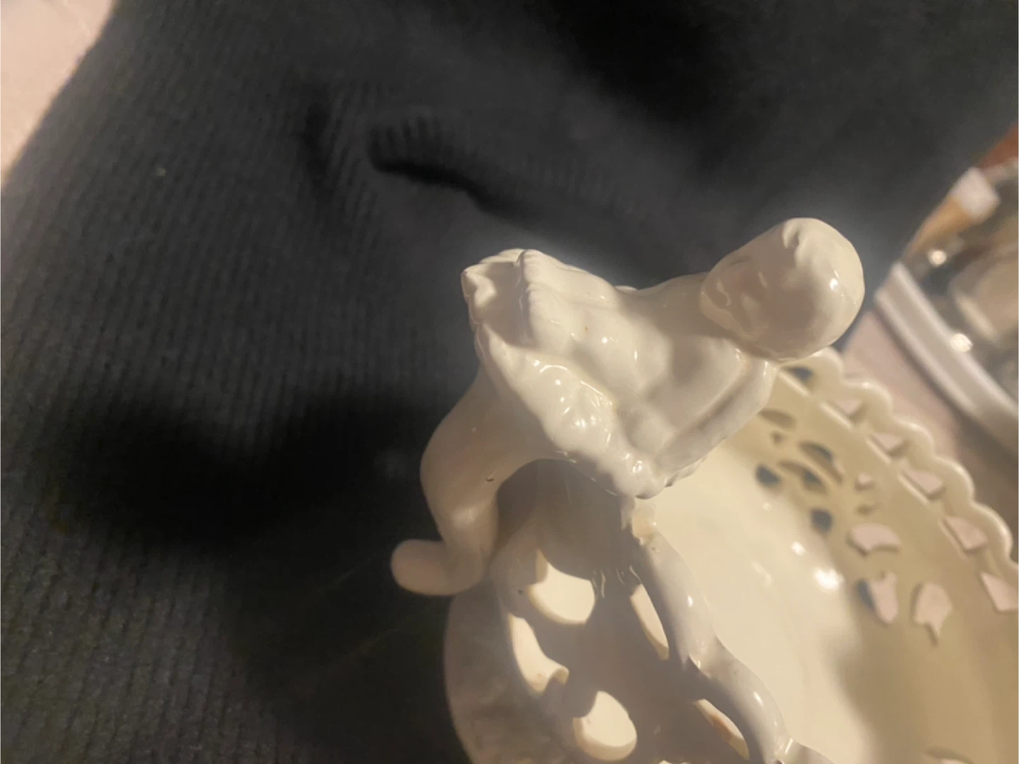 White Ceramic Decorative Bowl with Cherubs - photo 3