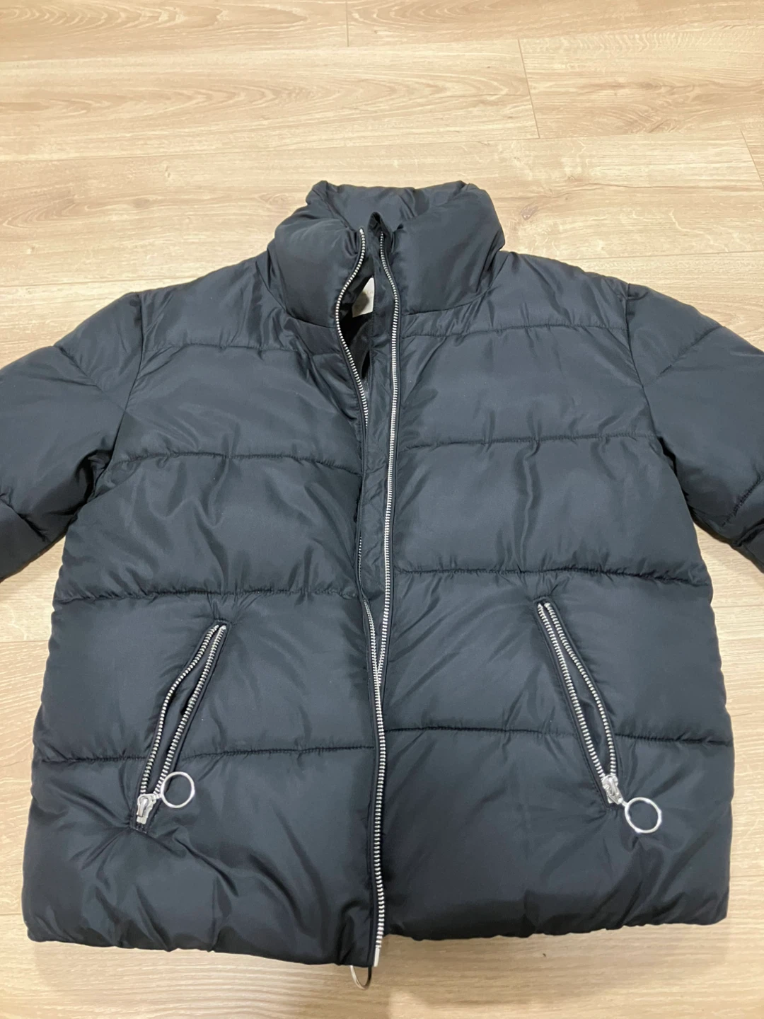 Black puffer jacket winter coat clothes garage sale - photo 2
