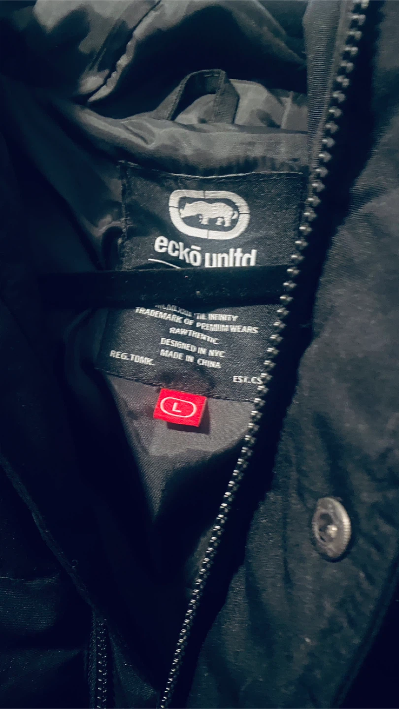 Men’s coat 22 inches pit to pit