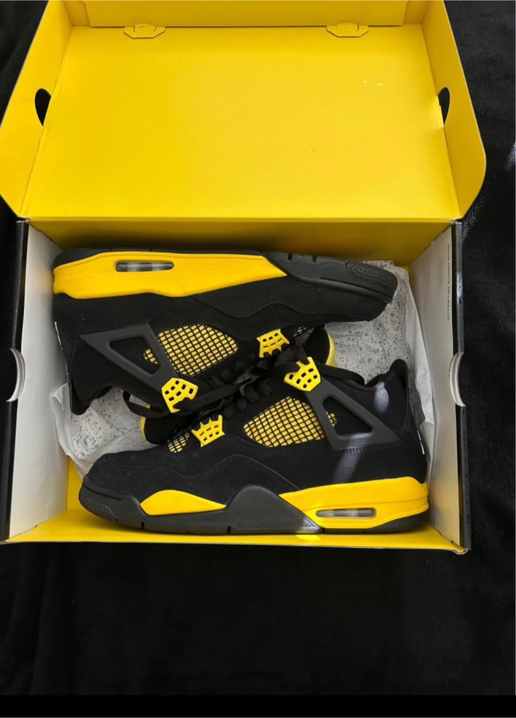 Jordan 4 "Lightning" Black Yellow