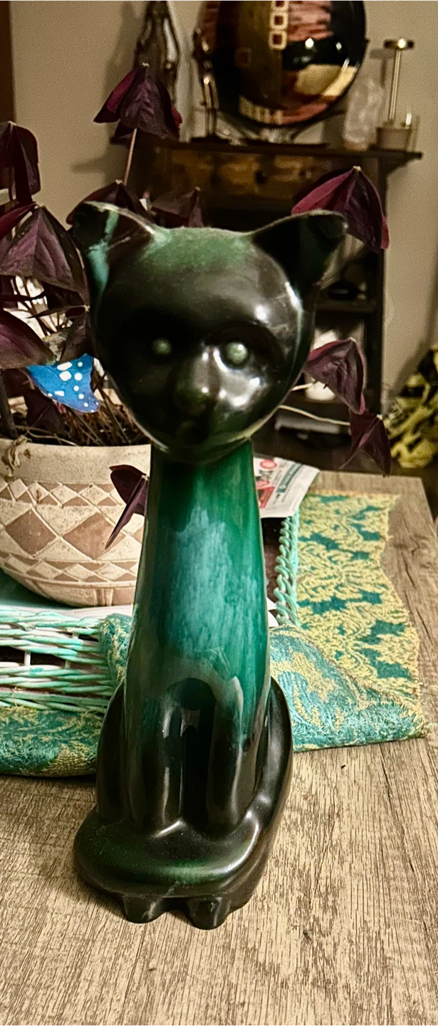 Blue Mountain Pottery Cat 11 inches tall