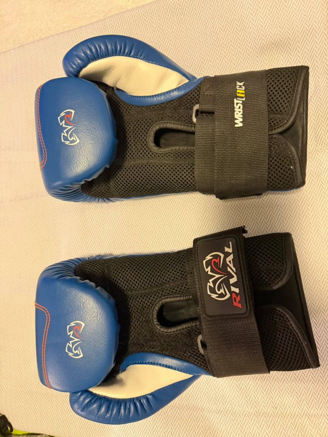 Rival RB1 Ultra Bag Gloves - Blue - Medium - photo 2
