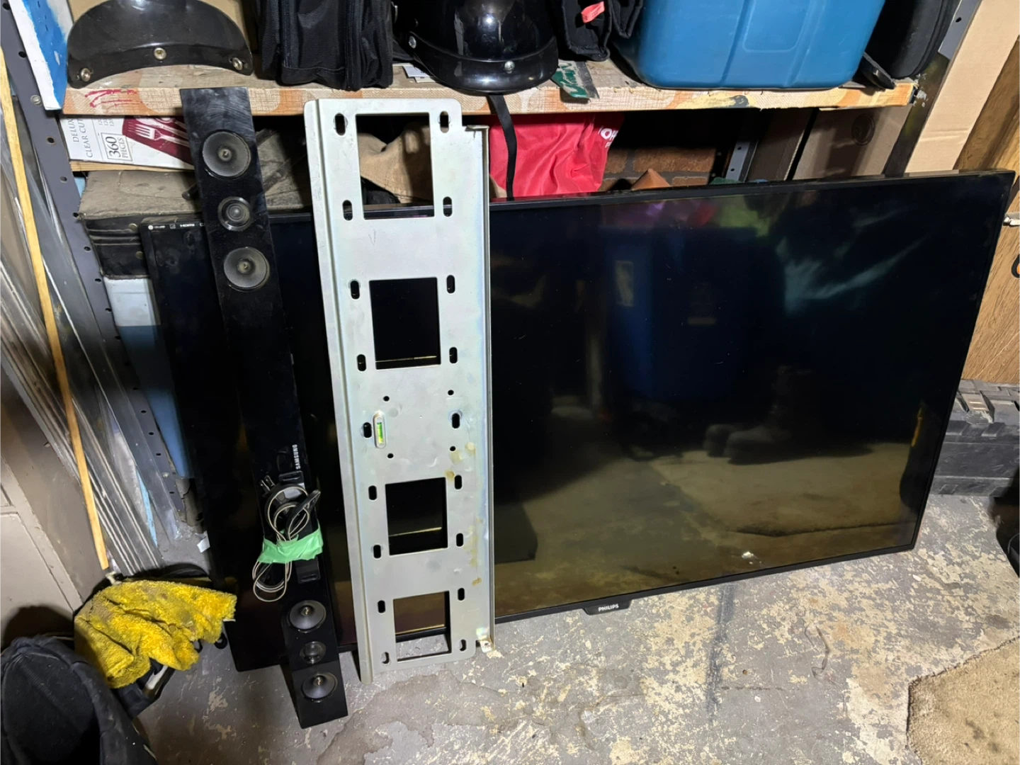 Samsung Soundbar and Philips TV