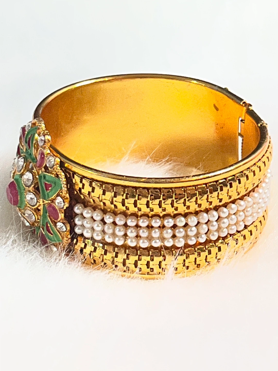Gold-tone Bracelet with Pearls and Embellishment - photo 2