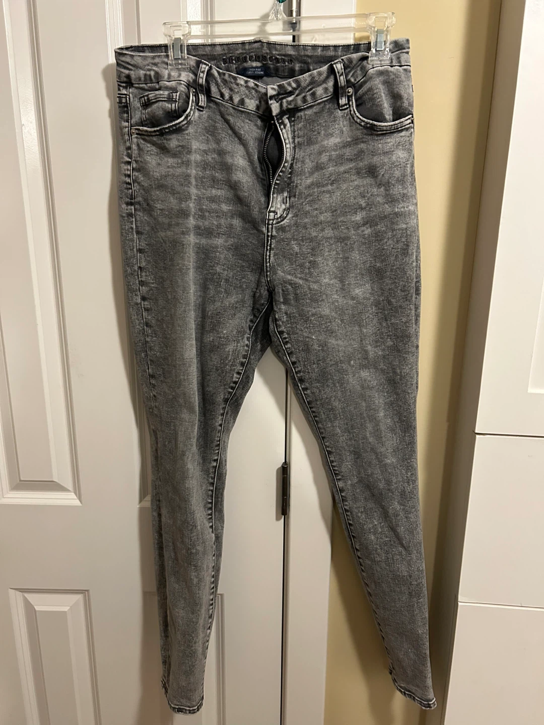 Aeropostale Grey High Rise Curvy Jegging Jeans Size 12
