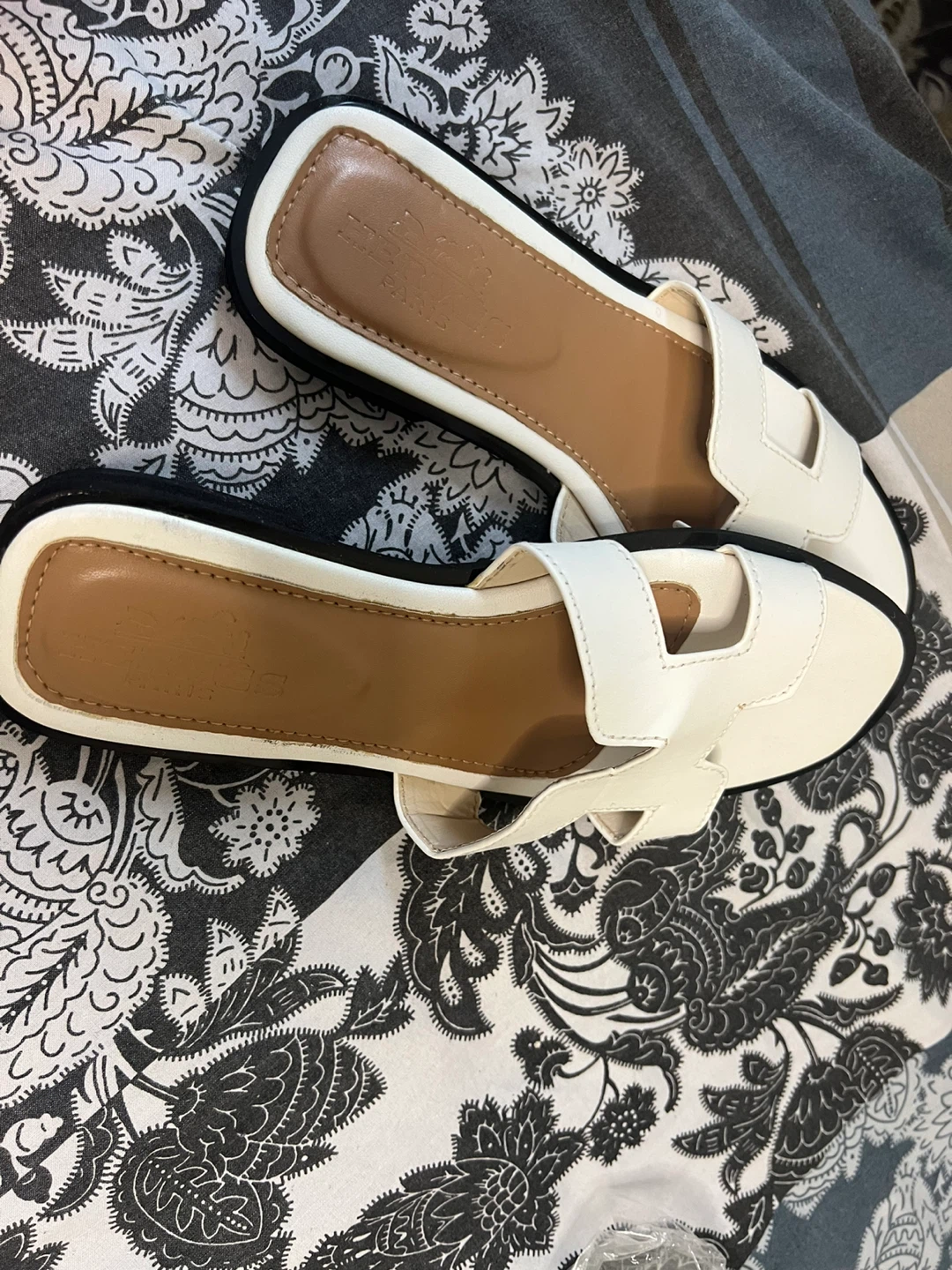 White Hermes Style Slides - Size 7M - photo 3