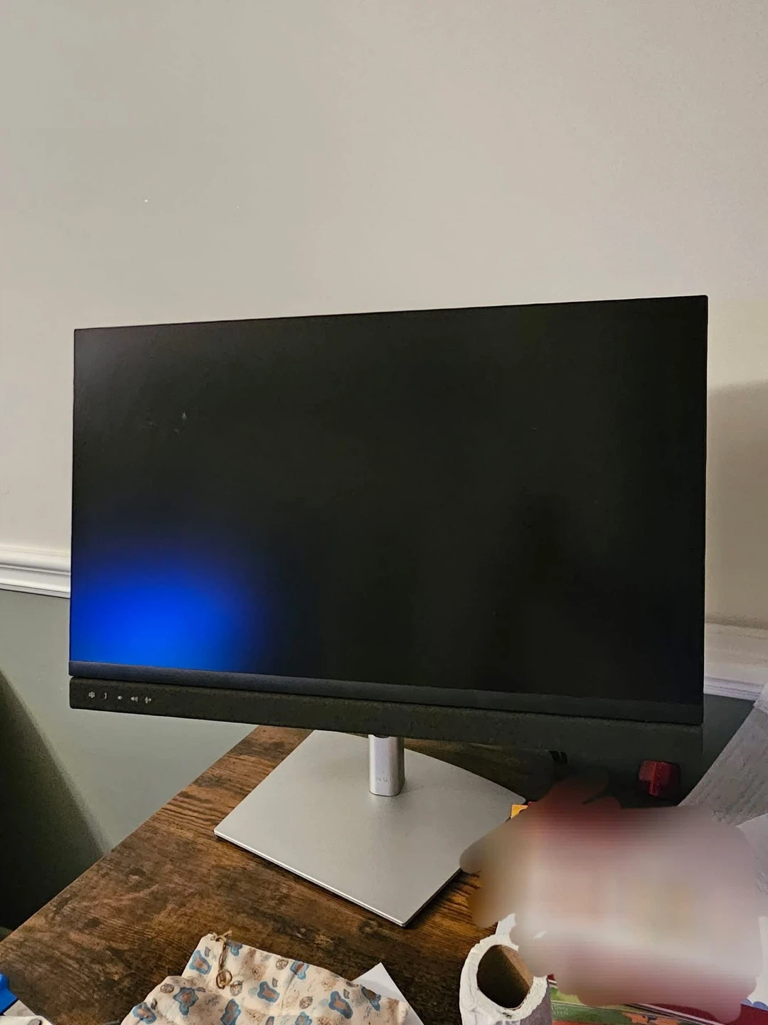 Dell Monitor 27” with speaker, USB hub and webcam Screen Damage