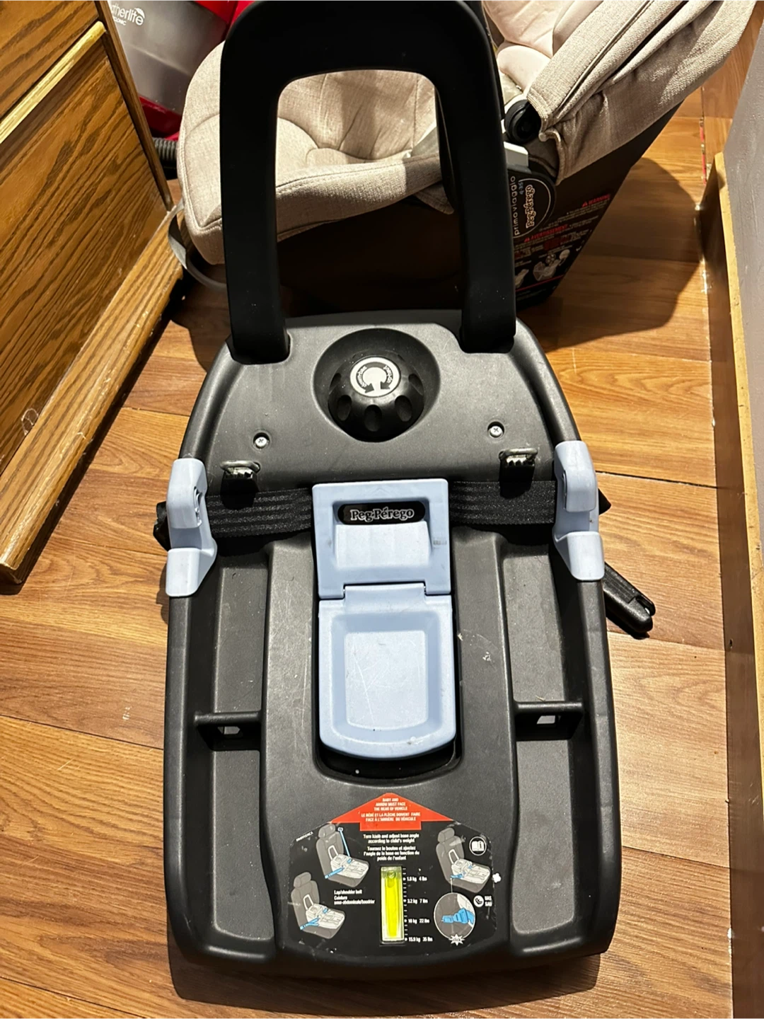 Peg Perego Primo Viaggio Car Seat Base and Carrier - photo 4