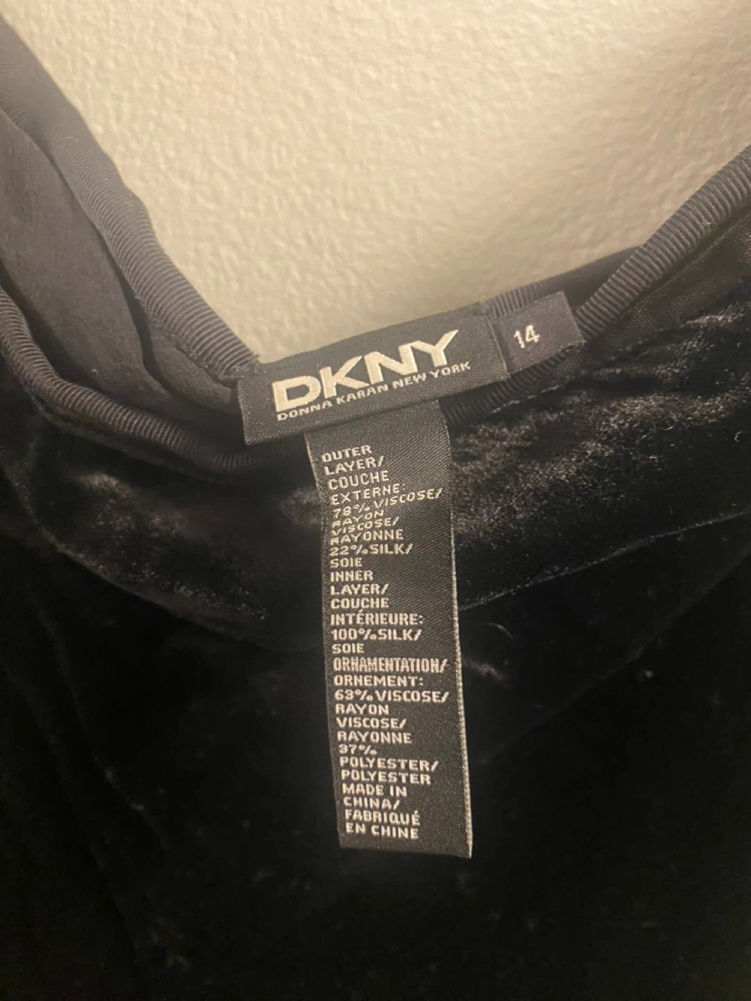 DKNY Black Velvet Skirt with Lace Trim - Size 14 - photo 2