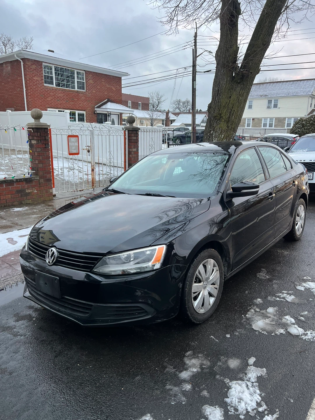 Black Volkswagen Jetta Sedan - photo 4
