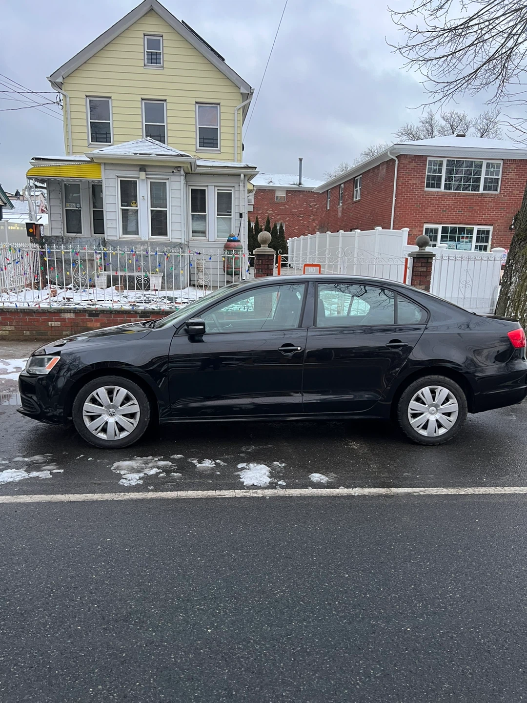 Black Volkswagen Jetta Sedan - photo 5