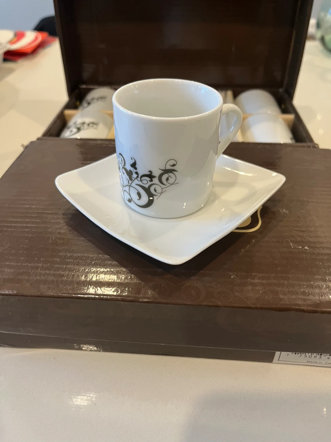 Set of 8 Espresso Cups and Saucers