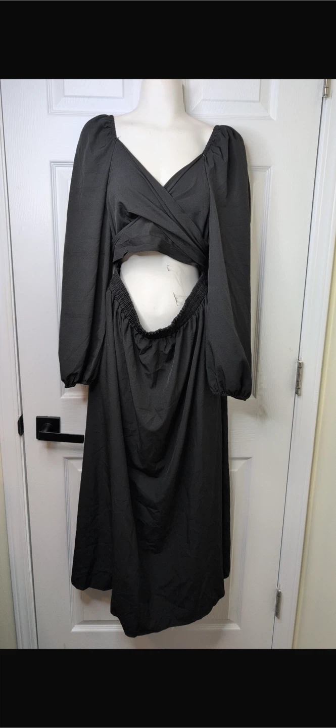 NEW! KOJOOIN Reversible Smocked Midi Dress with Cutout - photo 5