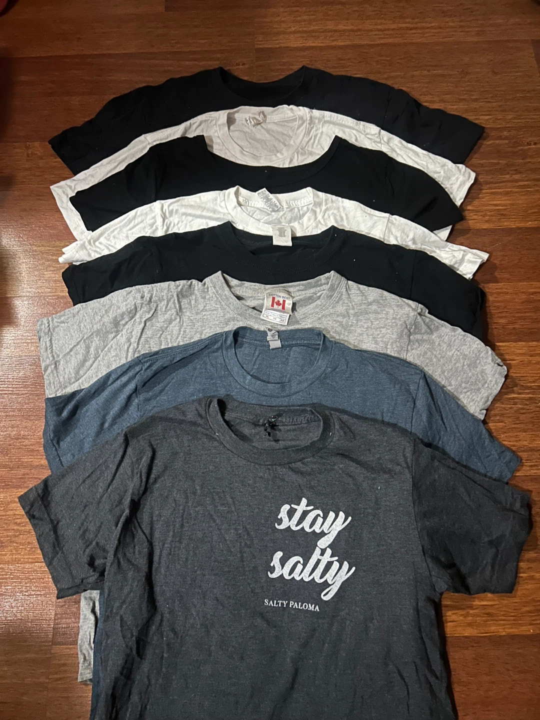 8 T-Shirts Bundles - Size S-M