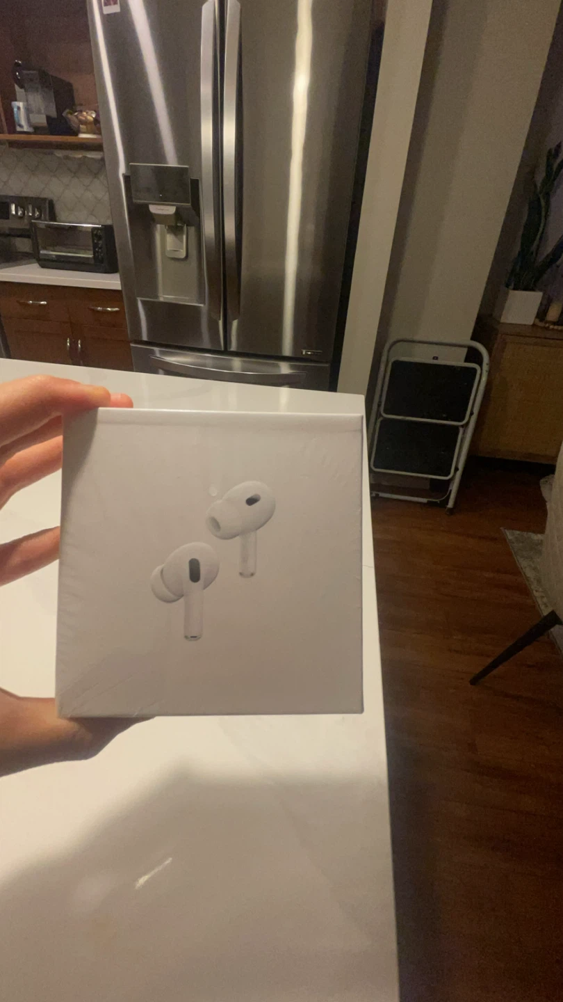 Apple AirPods Pro (2nd generation) with MagSafe Charging Case
