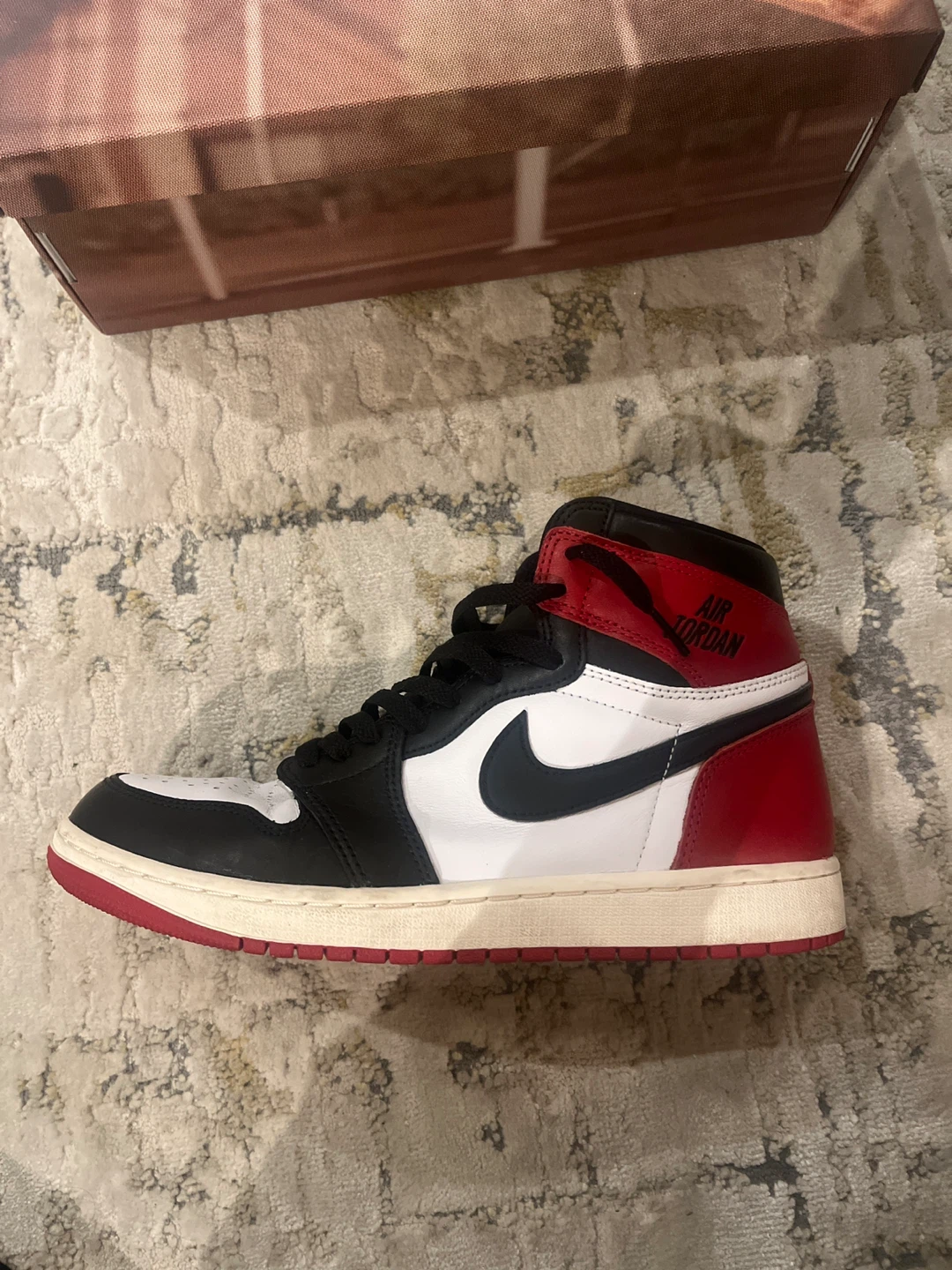 Jordan 1 Retro High OG Black Toe - photo 2