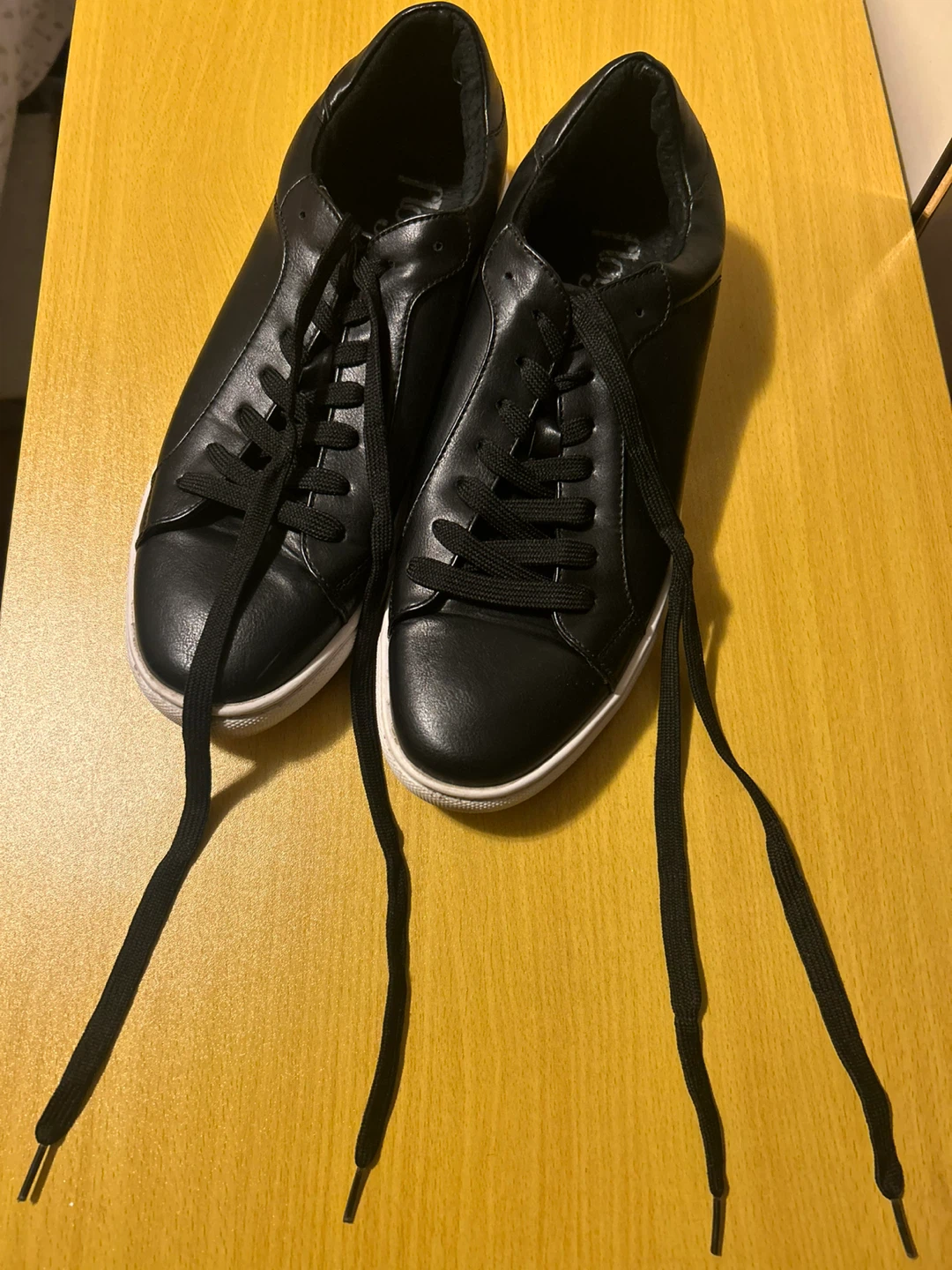 Floyd Black Faux Leather Sneakers Size 9