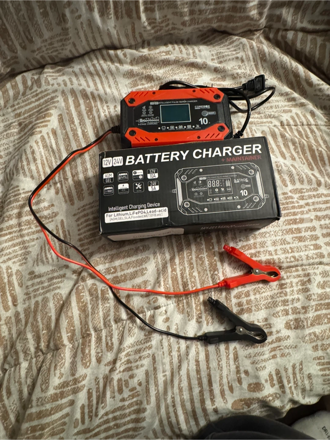 COREBOX 12V/24V Intelligent Pulse Repair Charger